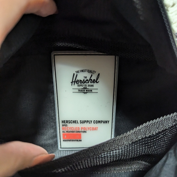 Herschel Supply Company ash rose Seventeen Hip Pack - Picture 6 of 7